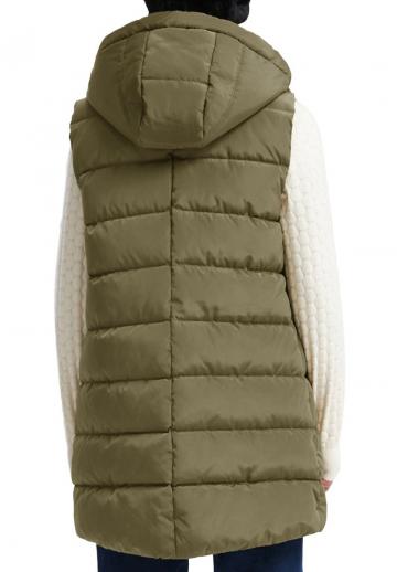 Длинный жилет