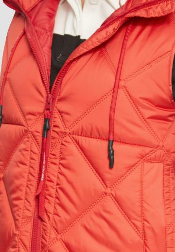 Длинный жилет