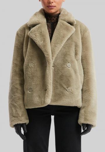 Зимняя куртка