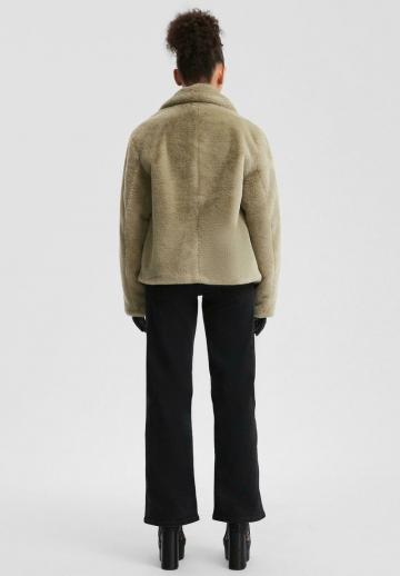 Зимняя куртка