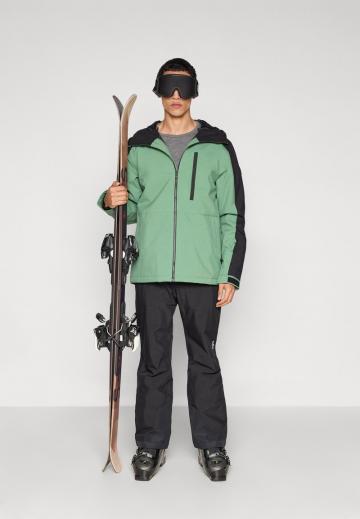 Сноубордическая куртка
