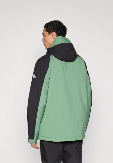 Сноубордическая куртка