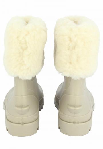 Резиновые сапоги