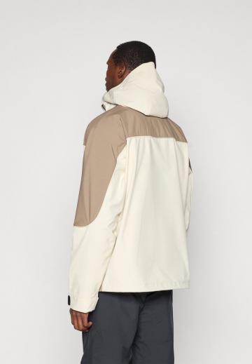 Сноубордическая куртка