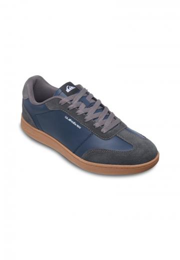 Походные кроссовки