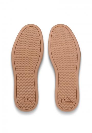 Походные кроссовки