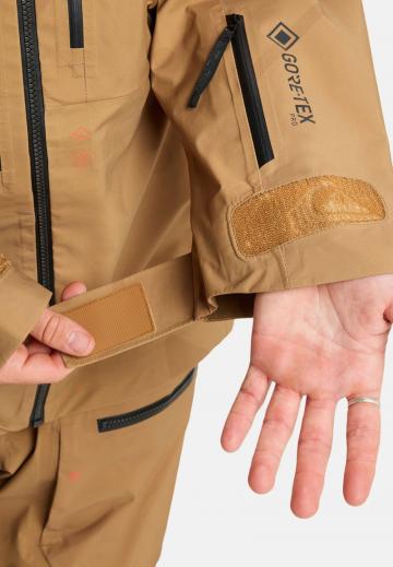 Сноубордическая куртка