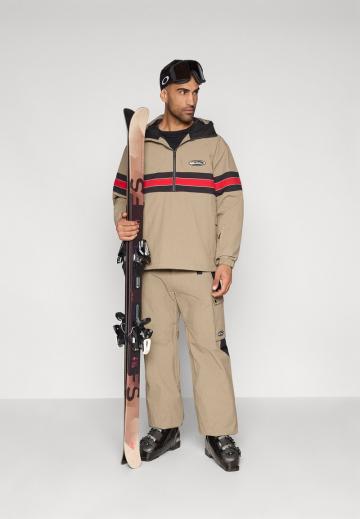 Сноубордическая куртка