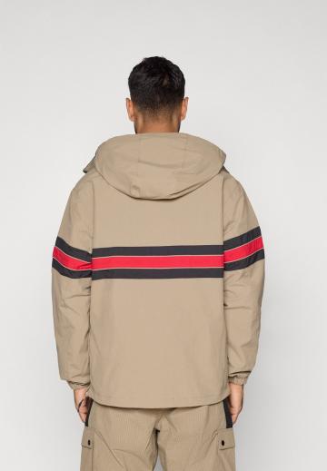 Сноубордическая куртка