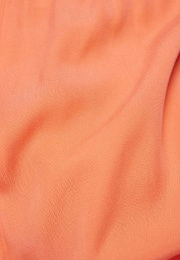 Брюки с накладными карманами