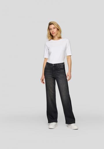 Прямые джинсы