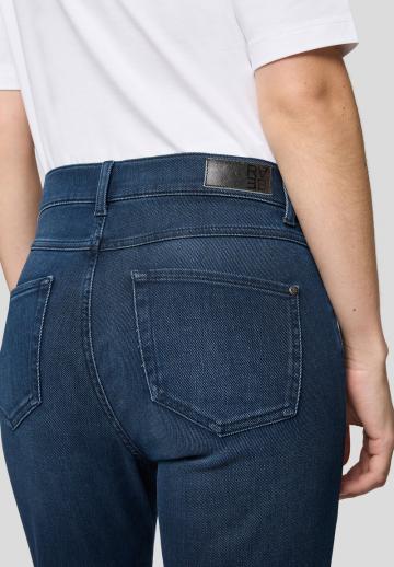 Короткие джинсы