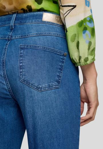 Короткие джинсы
