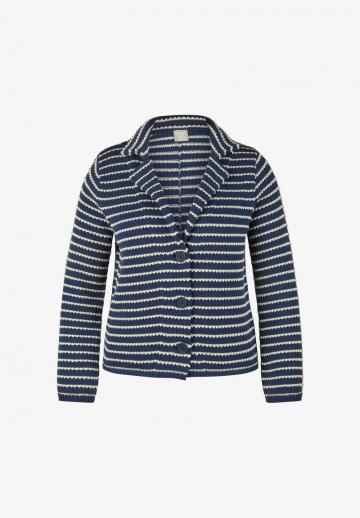 Вязаная кофта