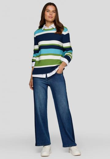 Пуловер в полоску