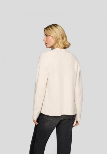 Вязаная кофта