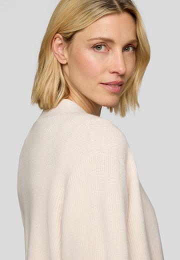 Вязаная кофта