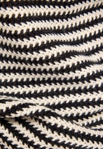 Пуловер с рукавом три четверти