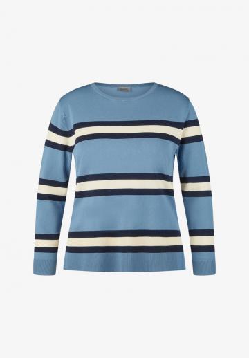 Пуловер в полоску