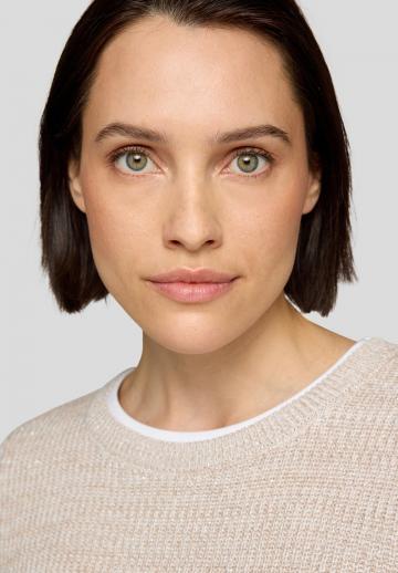 Пуловер в полоску