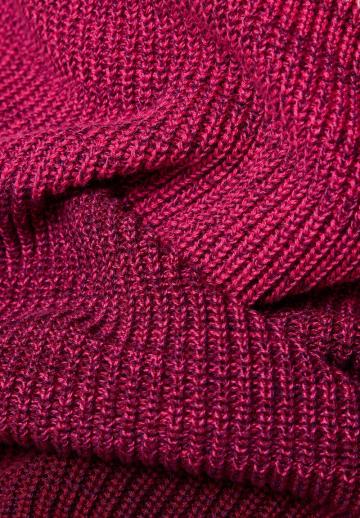 Пуловер в полоску