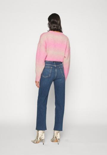 Джинсы бойфренда