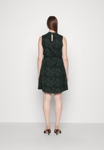 Короткое платье