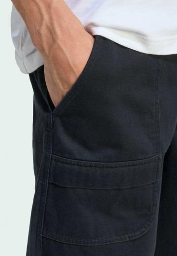 Брюки с накладными карманами