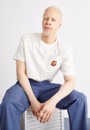 Брюки с накладными карманами