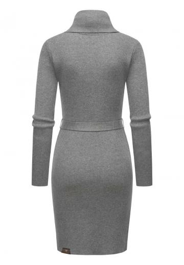 Вязаное платье