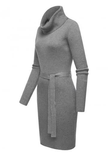 Вязаное платье