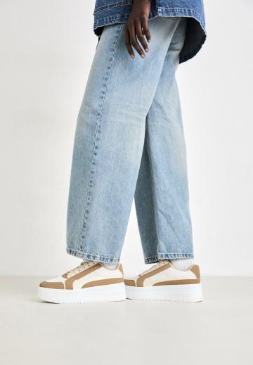 Гандбольные кроссовки