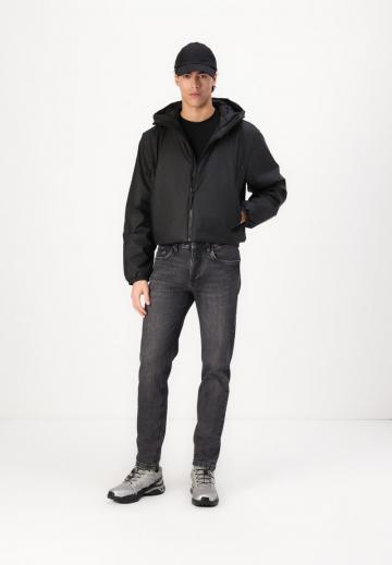 Короткая куртка