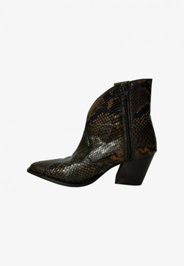 Ковбойские сапоги