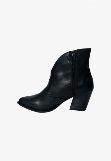 Ковбойские сапожки