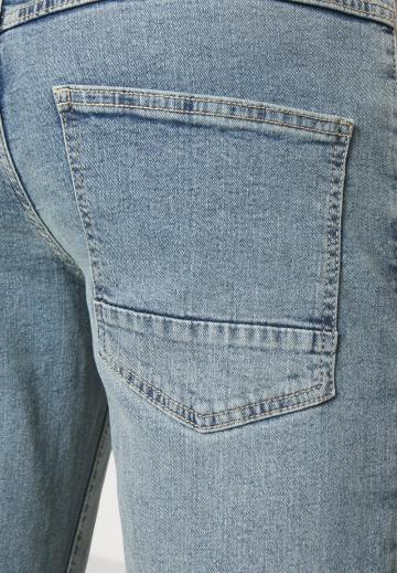 Узкие джинсы