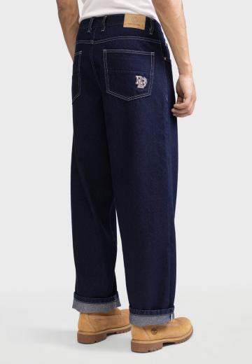 Свободные джинсы