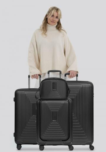 Набор чемоданов