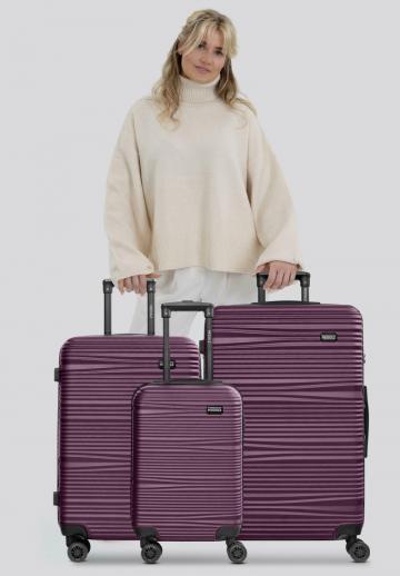 Набор чемоданов