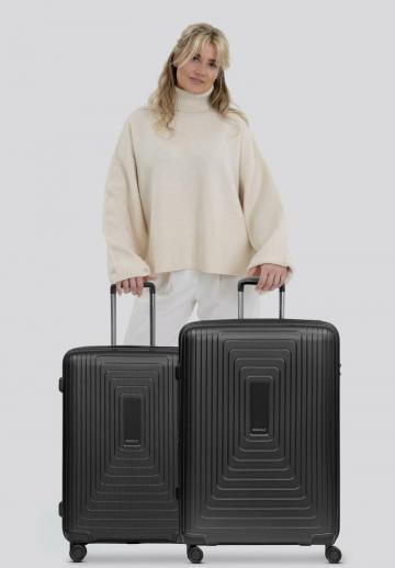 Набор чемоданов