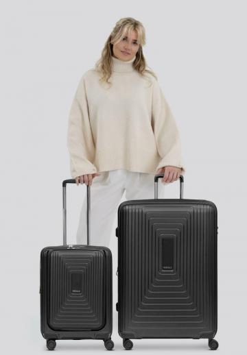 Набор чемоданов