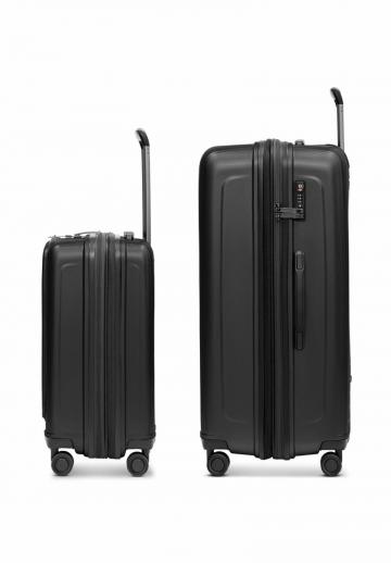 Набор чемоданов