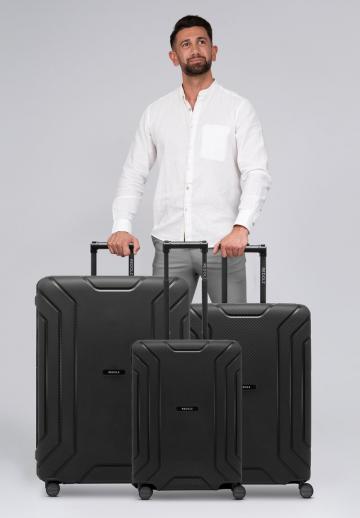 Набор чемоданов