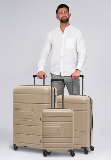 Набор чемоданов