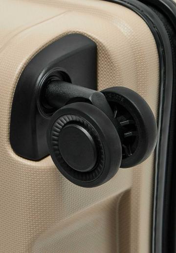 Набор чемоданов