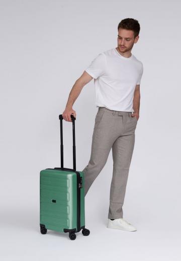 Чемодан на колесах