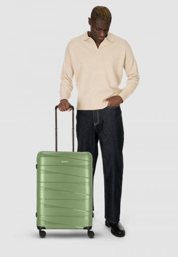 Чемодан на колесах