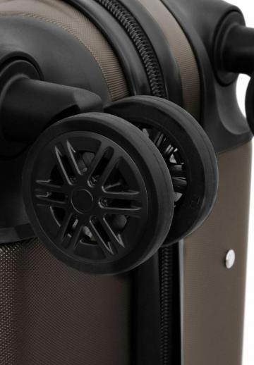 Чемодан на колесах