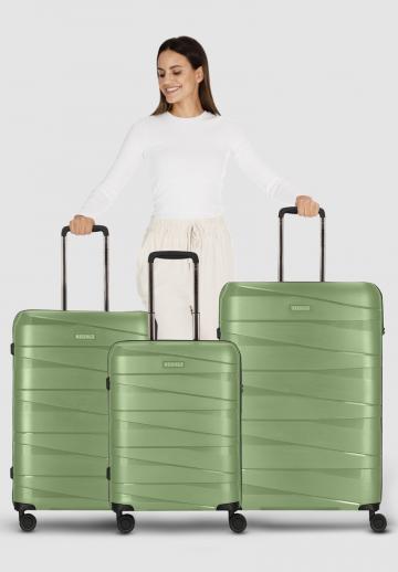 Набор чемоданов