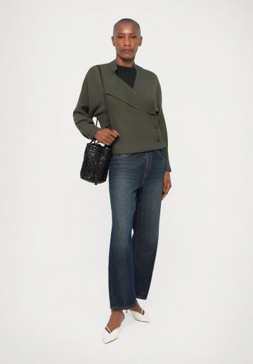 Джинсы бойфренда